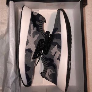 NIB Nautica ladies 8 camo shoes